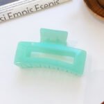 Green Bulk Hairpin Headpiece Elegance - Image 3