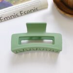 Green Bulk Hairpin Headpiece Elegance - Image 2